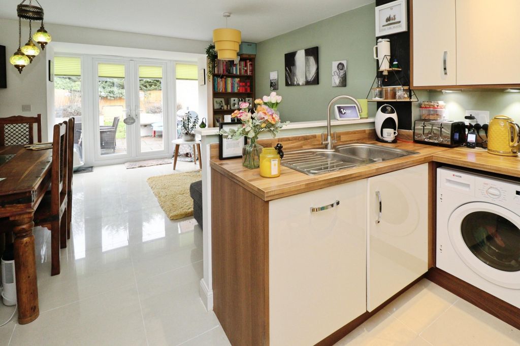 Property photo 3 of 14