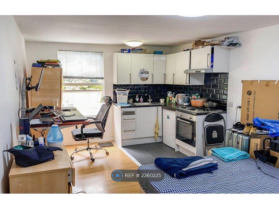 Property photo 1 of 2