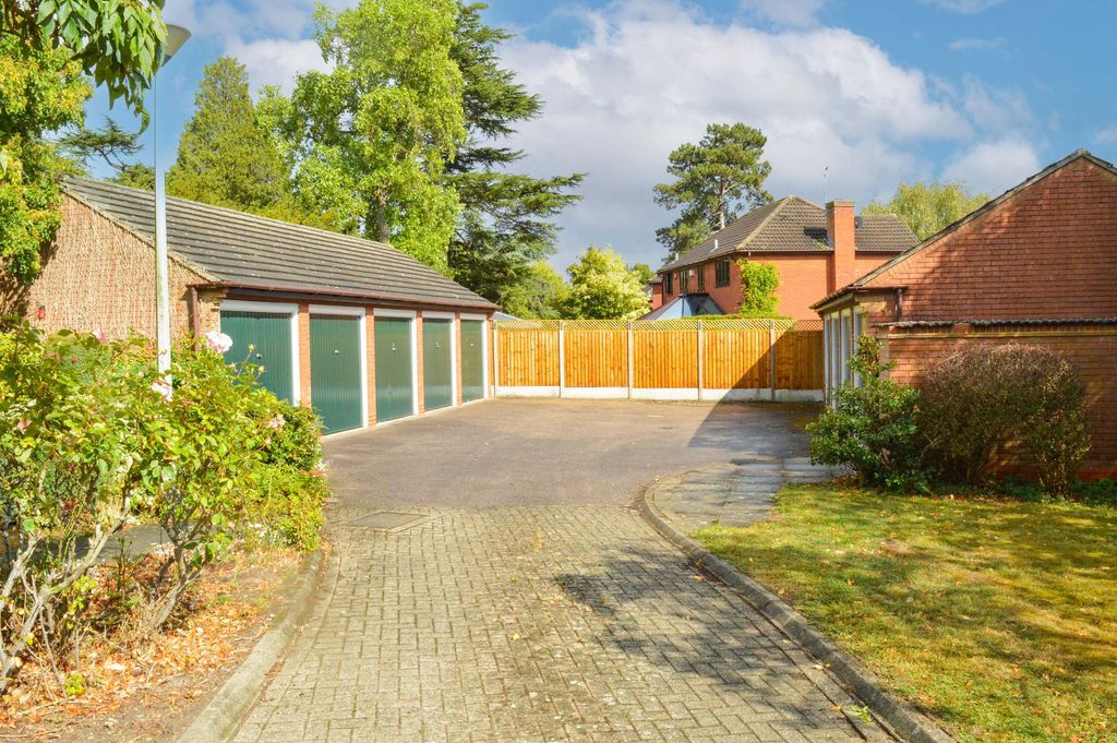 Property photo 3 of 14