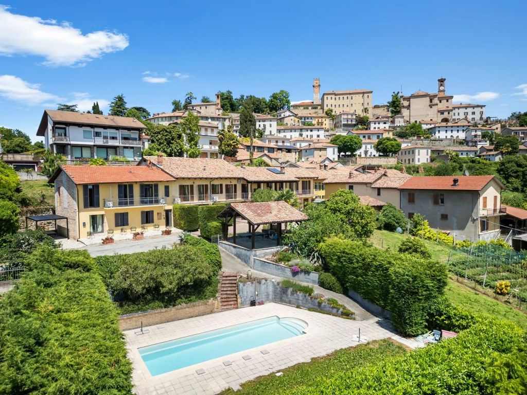 Property photo 1 of 39