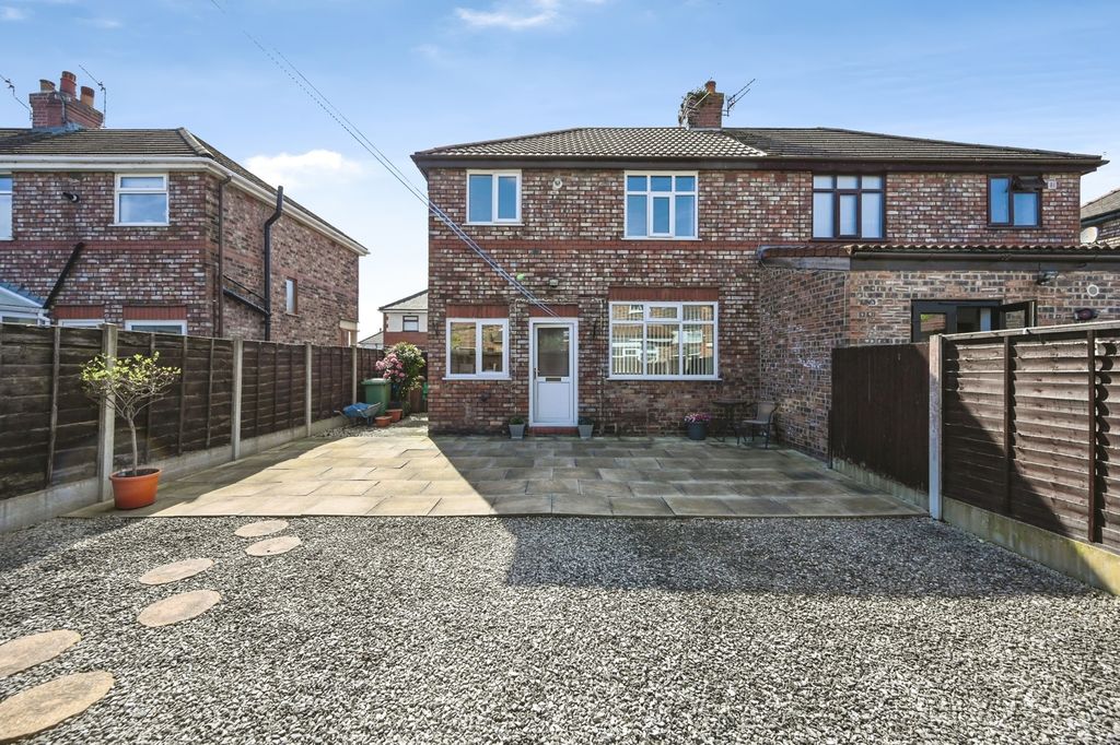 Property photo 3 of 15 Pbox-Img.Jpg