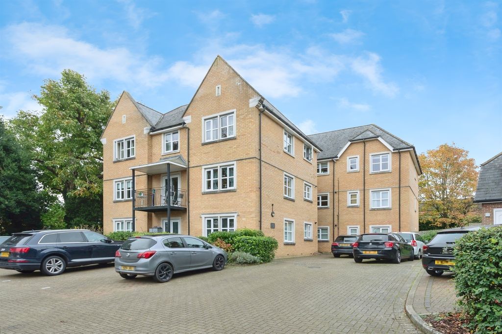 Property photo 1 of 8 Exterior