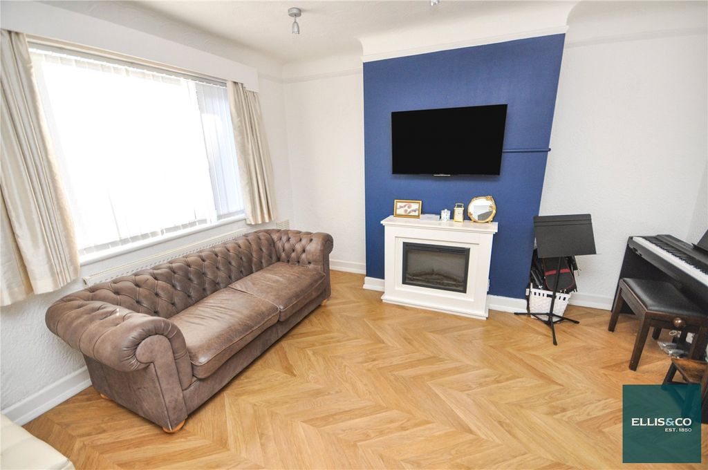 Property photo 2 of 10 Picture No. 08