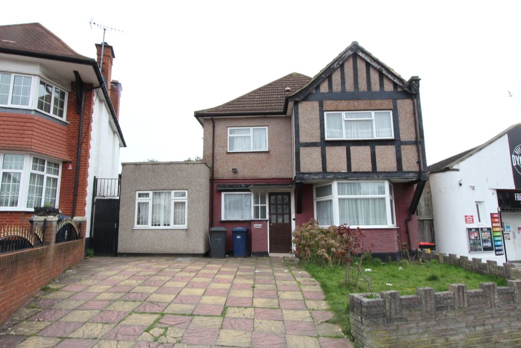 Property photo 1 of 2