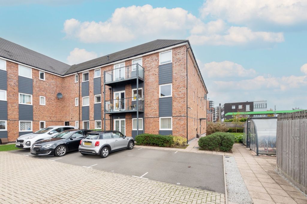 Property photo 3 of 14 Picture No. 05