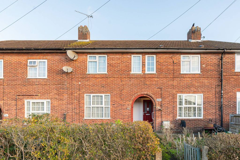 Property photo 2 of 9