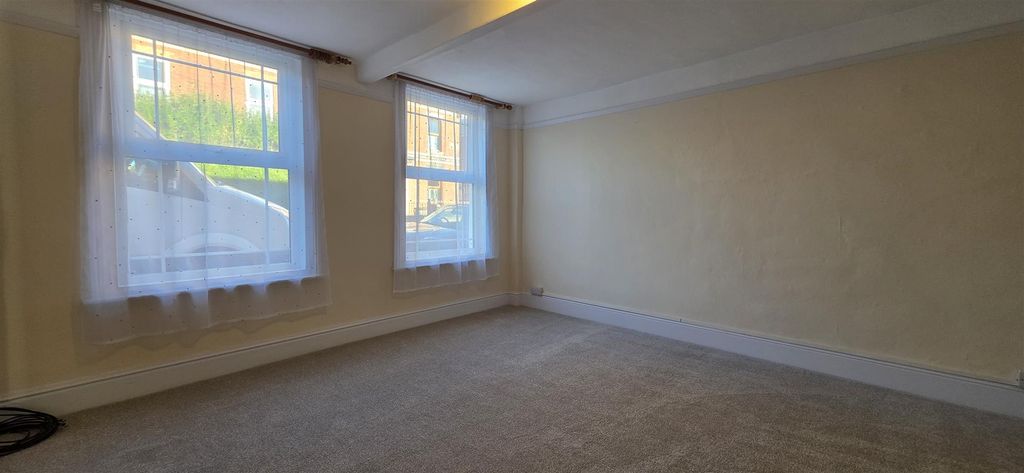 Property photo 2 of 7 Sitting Room.Jpg