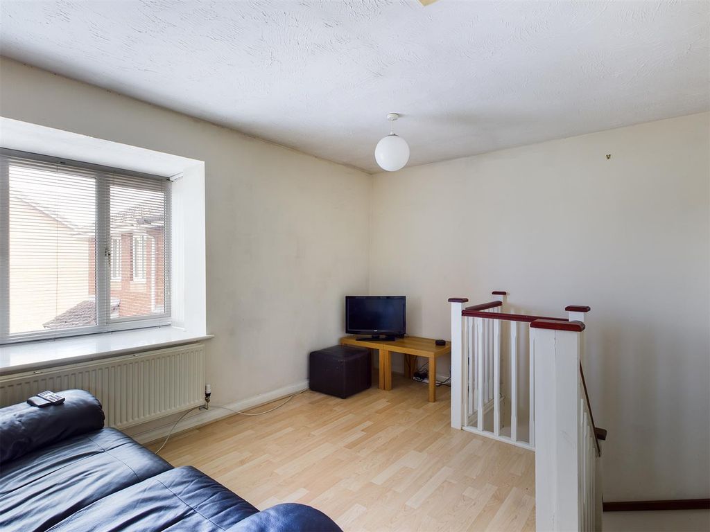 Property photo 2 of 6 Cam00208P1-Pr0137-St