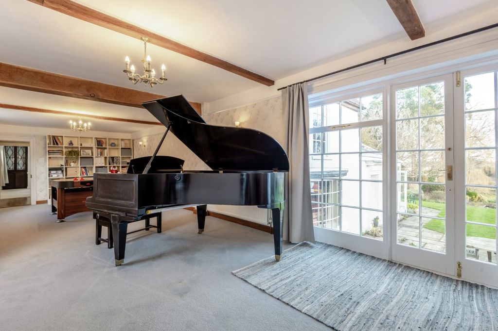 Property photo 3 of 20 Drawing Room