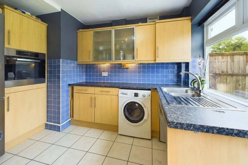 Property photo 2 of 16