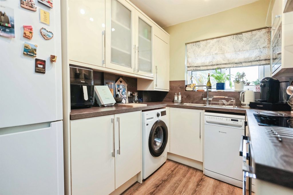 Property photo 3 of 17