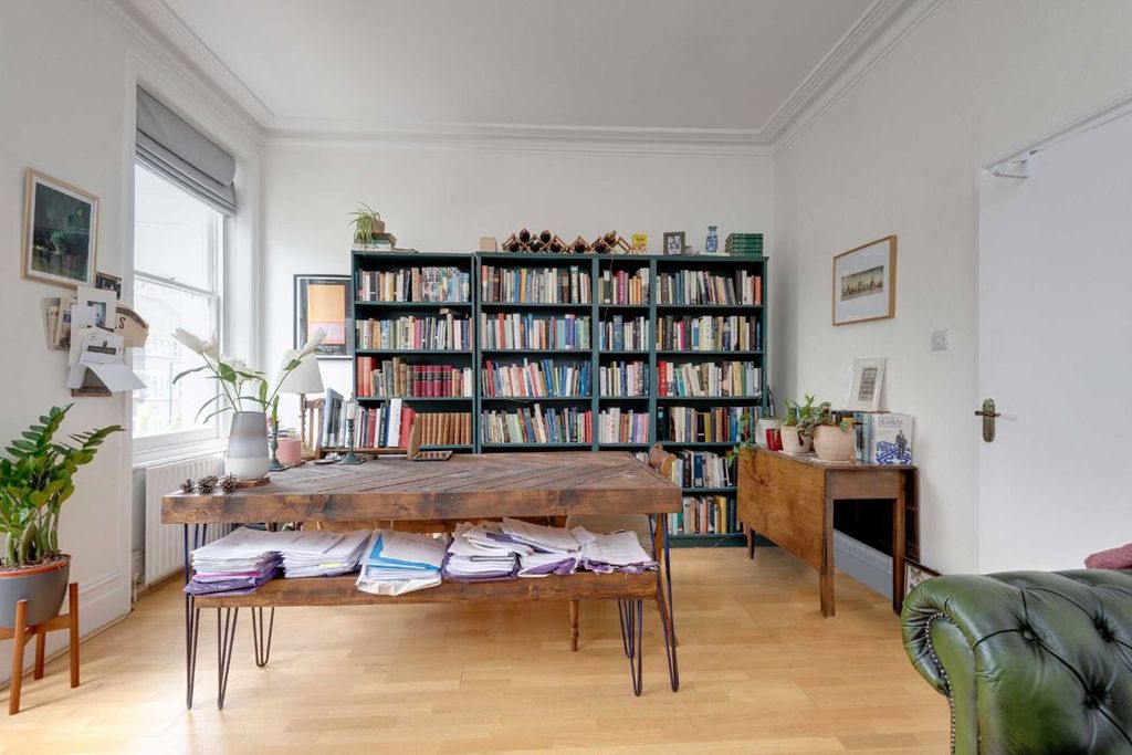 Property photo 3 of 7