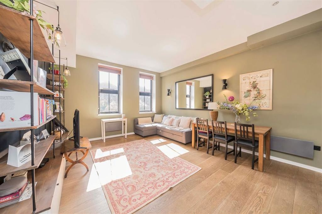 Property photo 3 of 6