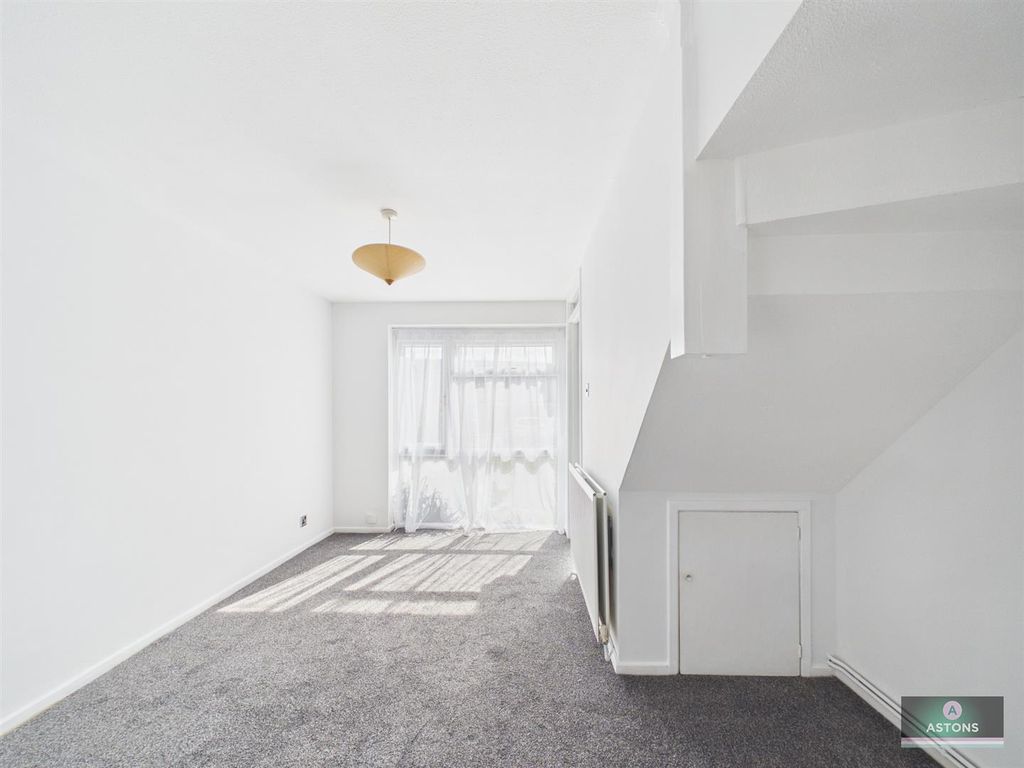 Property photo 2 of 10 Cam02067G0-Pr0243-Still002.Jpg