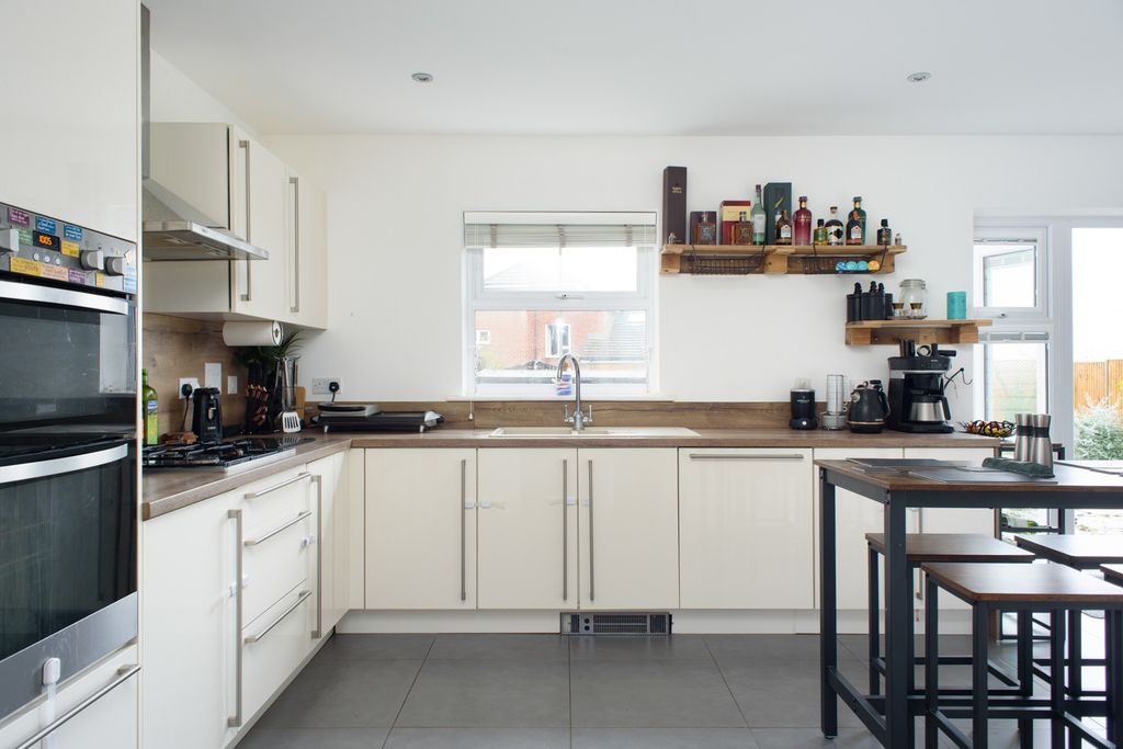 Property photo 3 of 29 46405111