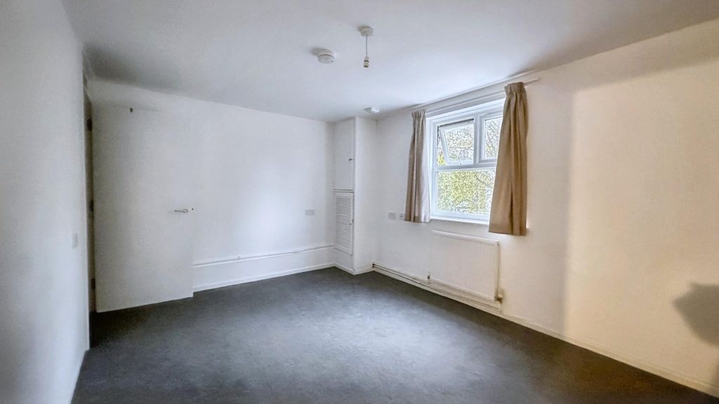 Property photo 1 of 4 Xt0Whyj4Vugn-U0D3Kjnsw