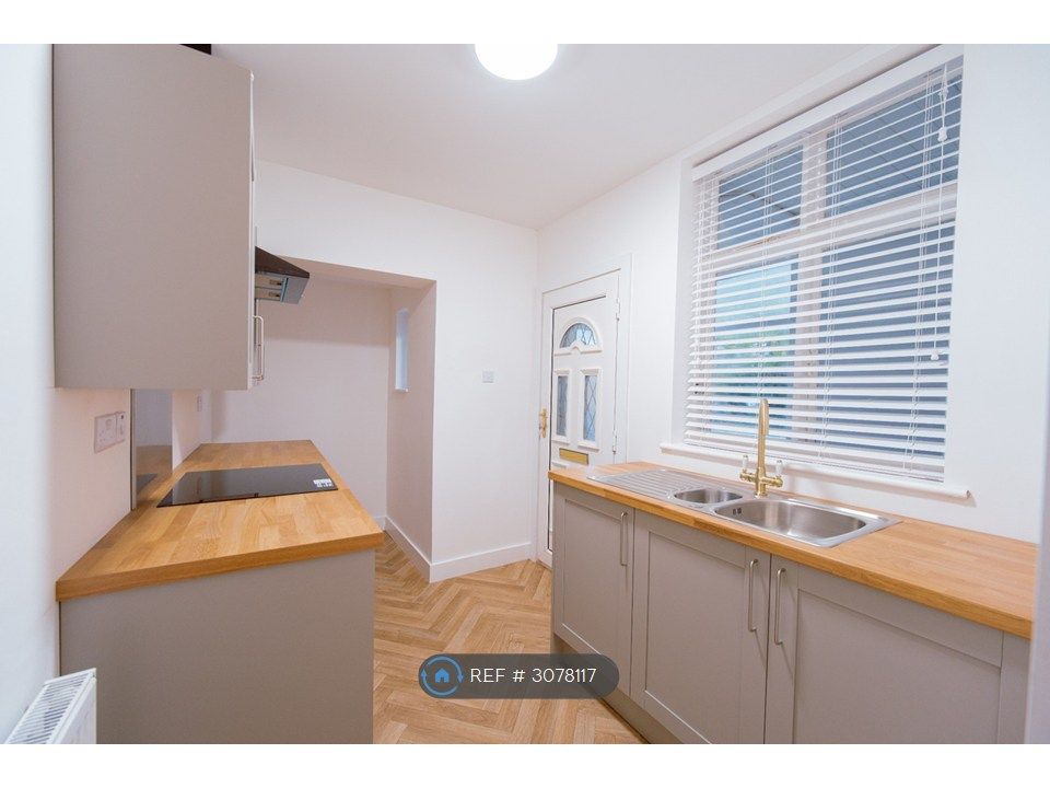 Property photo 3 of 27
