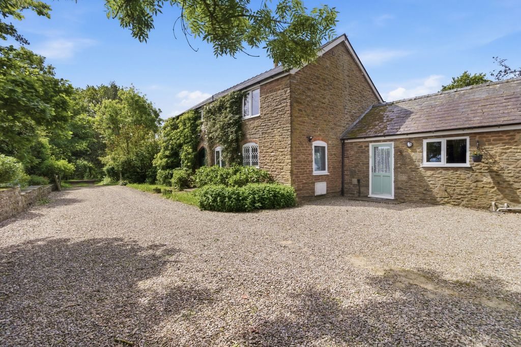 Property photo 1 of 36