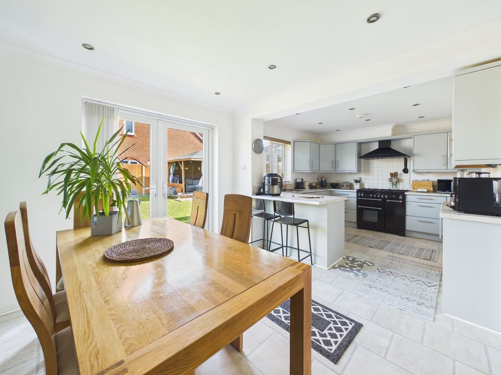 Property photo 3 of 23