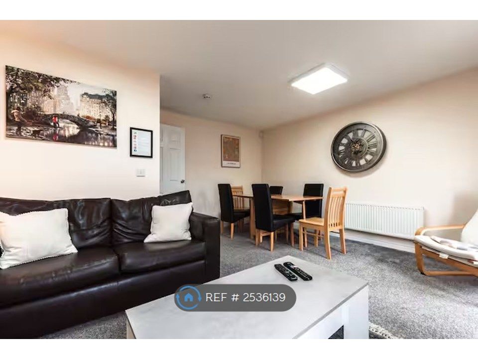 Property photo 3 of 34