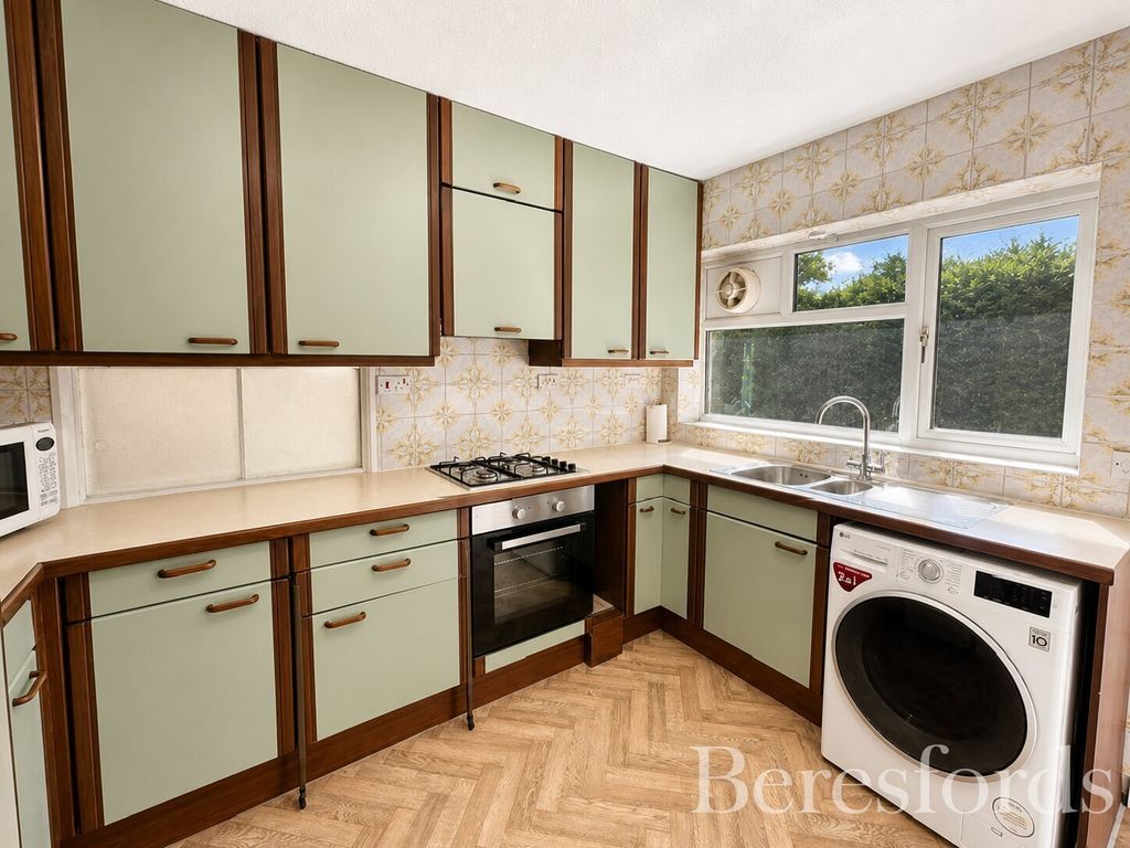Property photo 2 of 19 Kitchen View 1