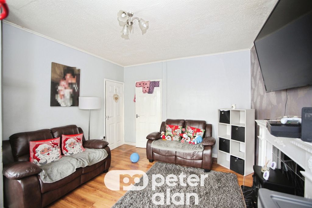 Property photo 3 of 15