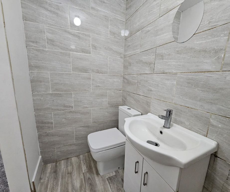 Property photo 3 of 3