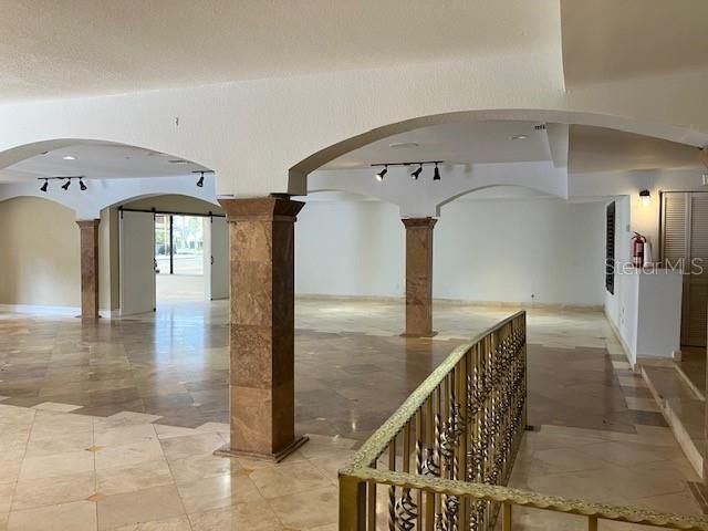 Property photo 3 of 8 <Alttext/>