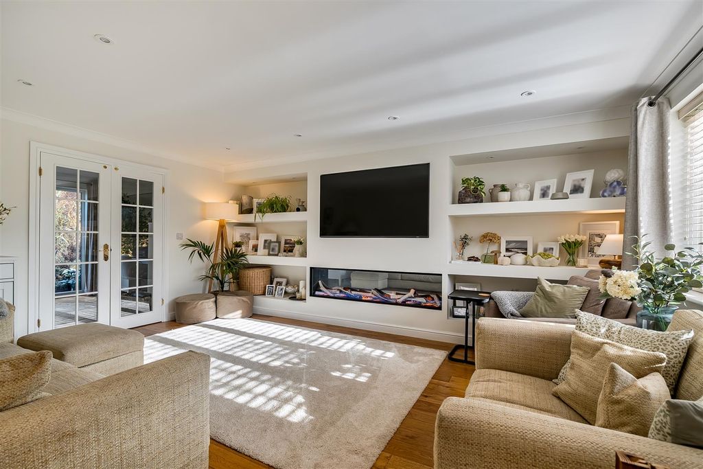 Property photo 3 of 21 1375555-11-690Dff2Cbfef3.Jpg