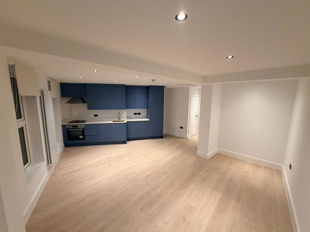 Property photo 3 of 6 Flat 2 Bexley lV.Jpg