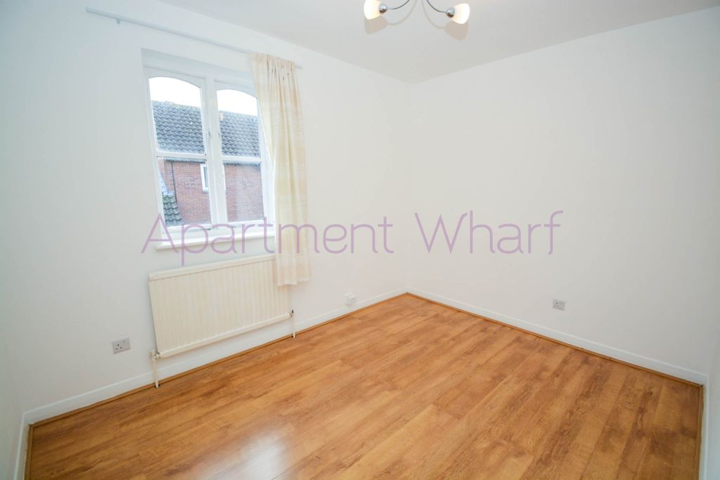 Property photo 2 of 23
