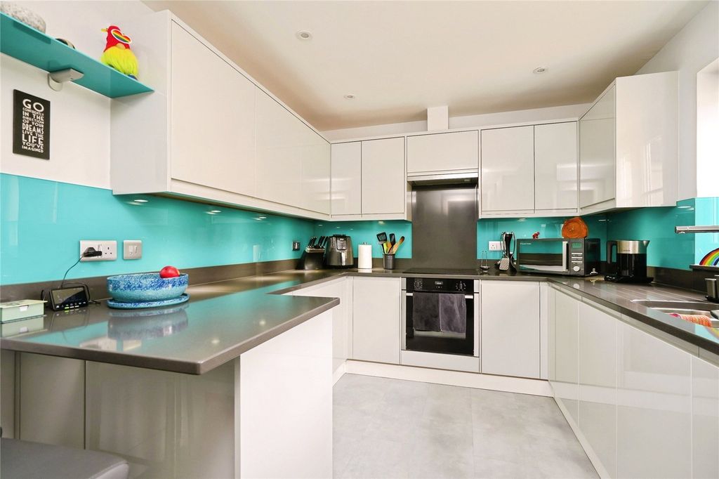 Property photo 2 of 16 Picture No. 05