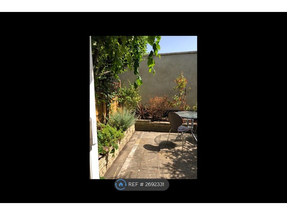 Property photo 3 of 27