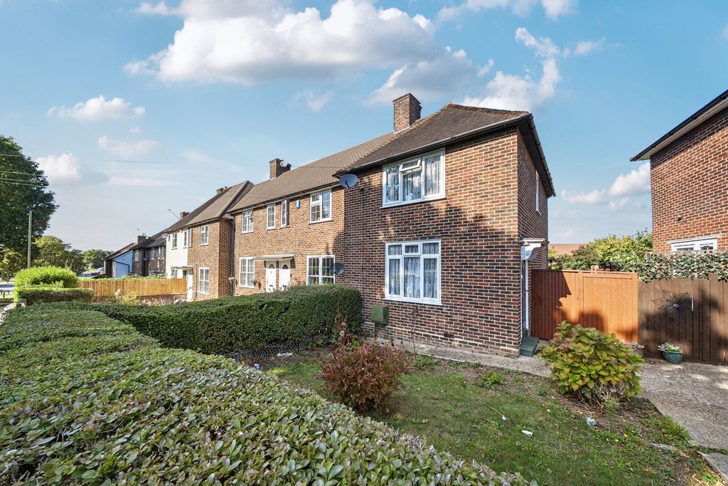 Property photo 1 of 17 External