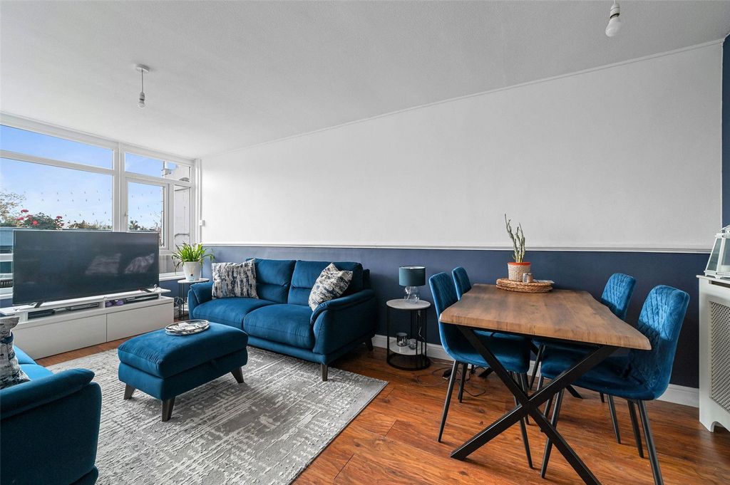 Property photo 3 of 15 Living Room