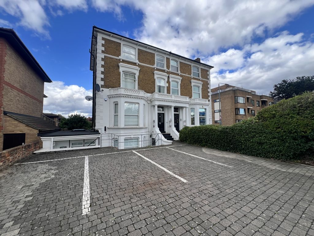 Property photo 2 of 19 Presented By Nicoleta At Ewemove Bexleyheath And D