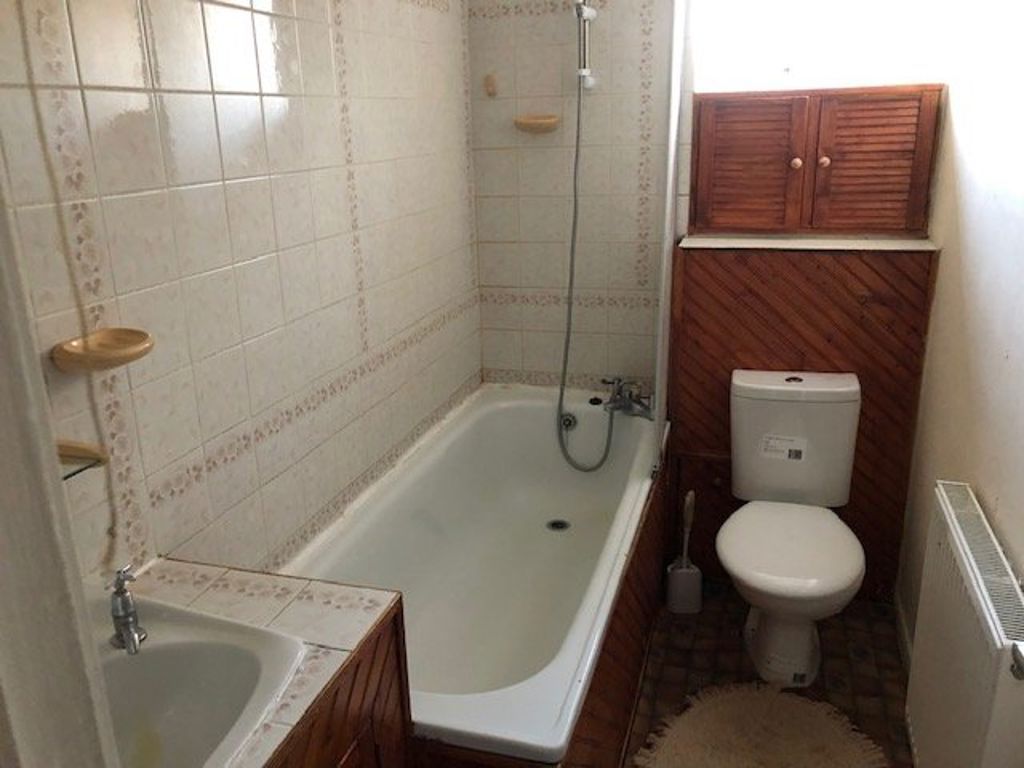 Property photo 3 of 4