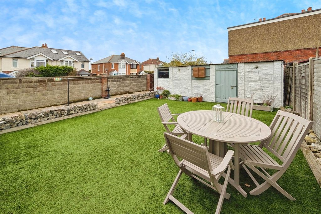 Property photo 3 of 12 (Main)