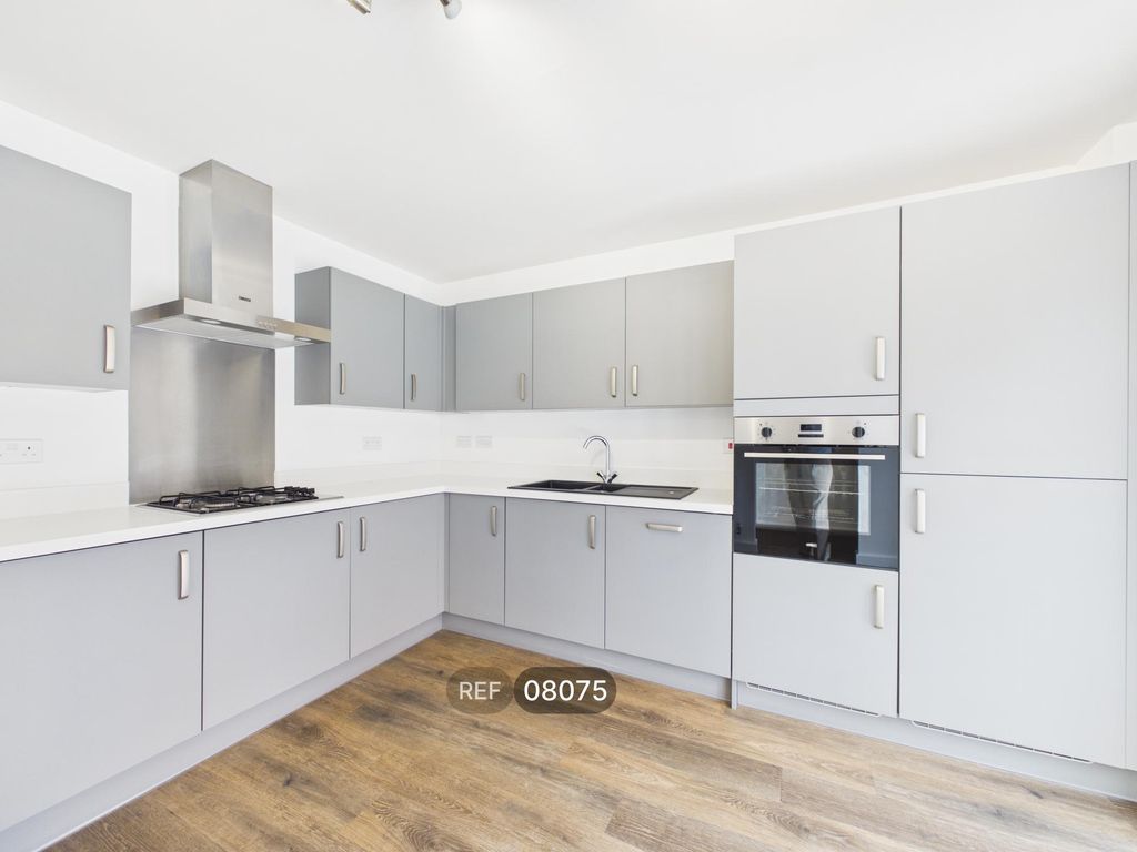 Property photo 3 of 15 Kitchen