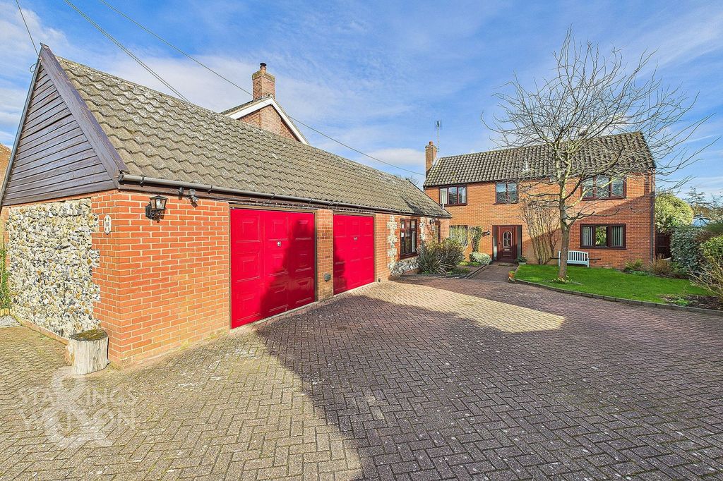 Property photo 1 of 37