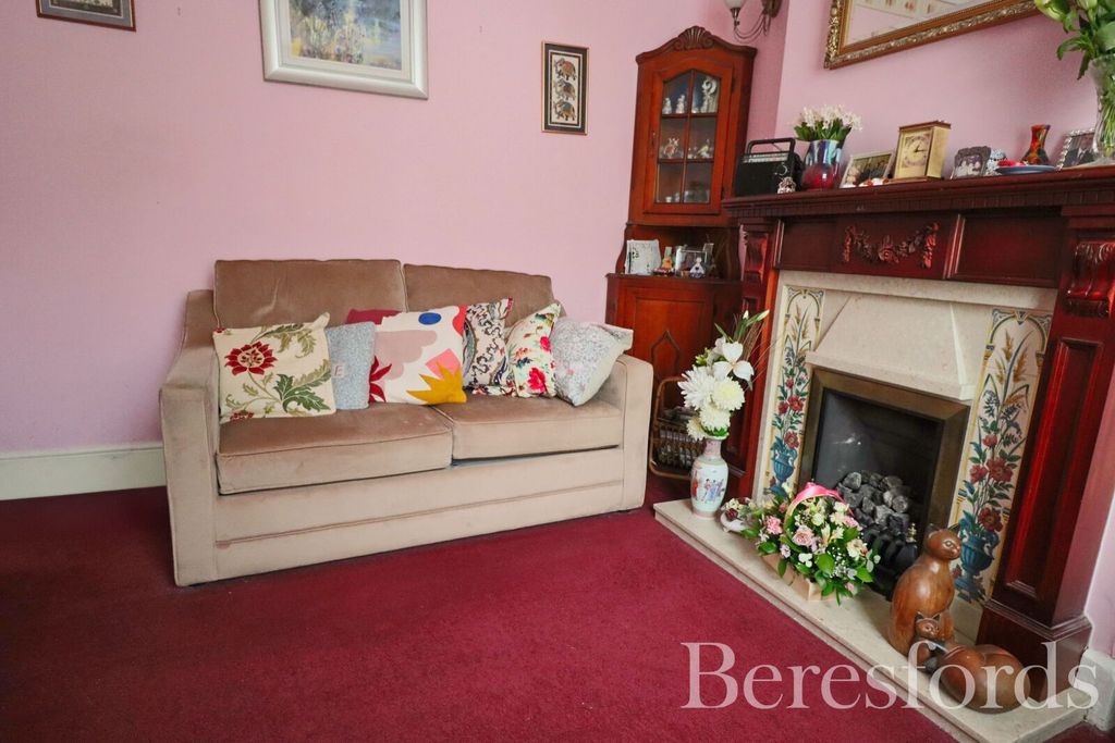 Property photo 3 of 13 Picture 3