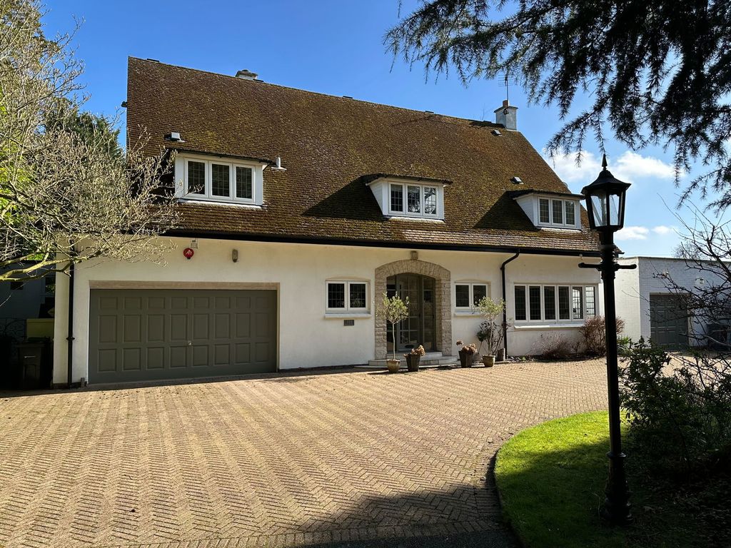 Property photo 2 of 38