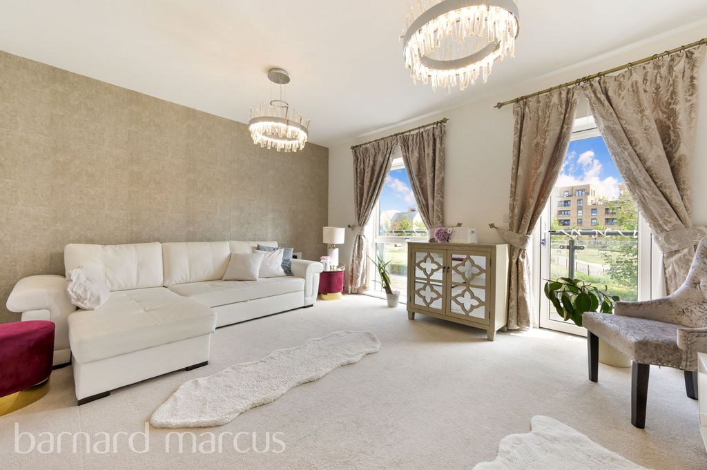 Property photo 1 of 8 Reception Room