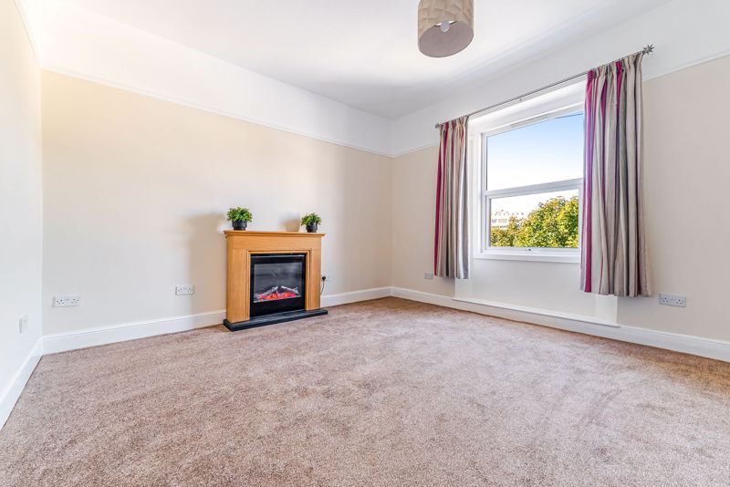 Property photo 3 of 18 Photo 17