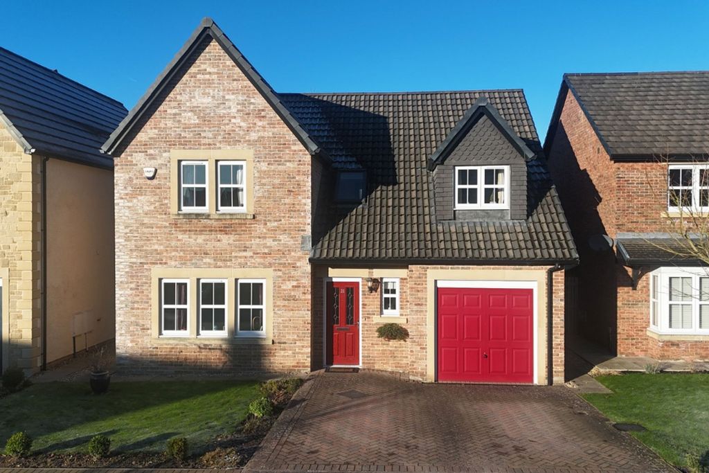 Property photo 1 of 21 Hadrian Way