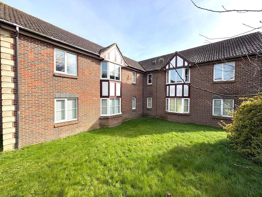 Additional image 7 of 1 bed flat for saleDeben Road, St. James Court Deben Road IP17
