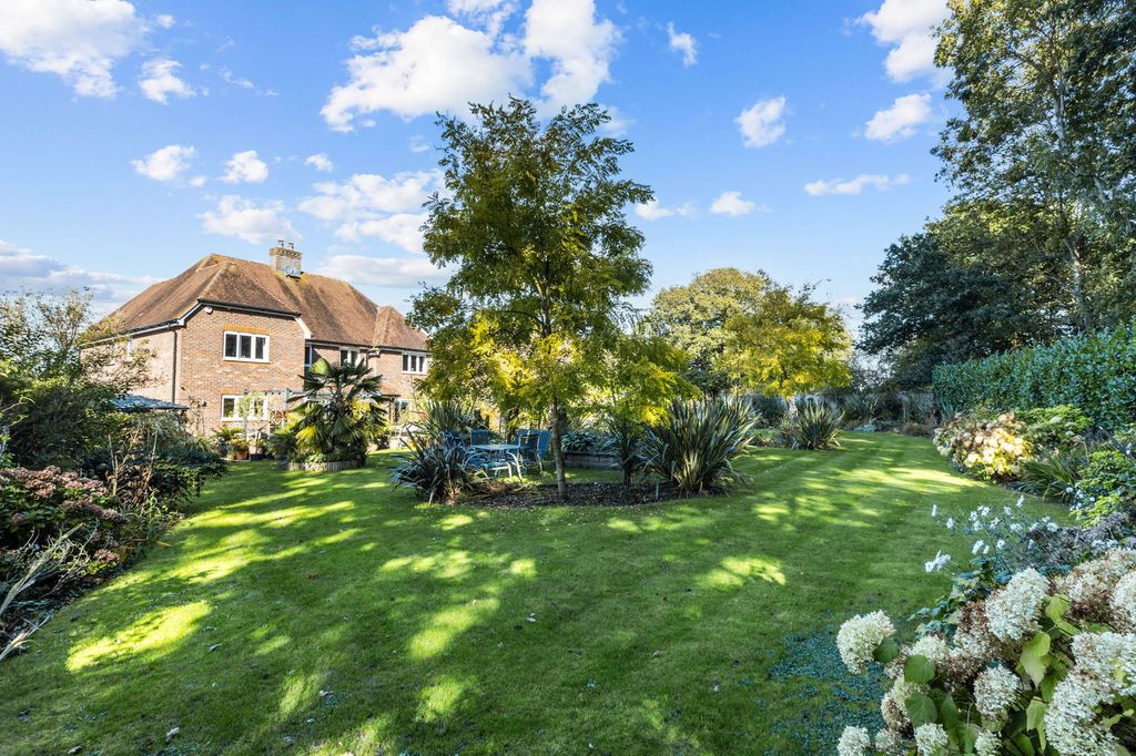 Property photo 3 of 41