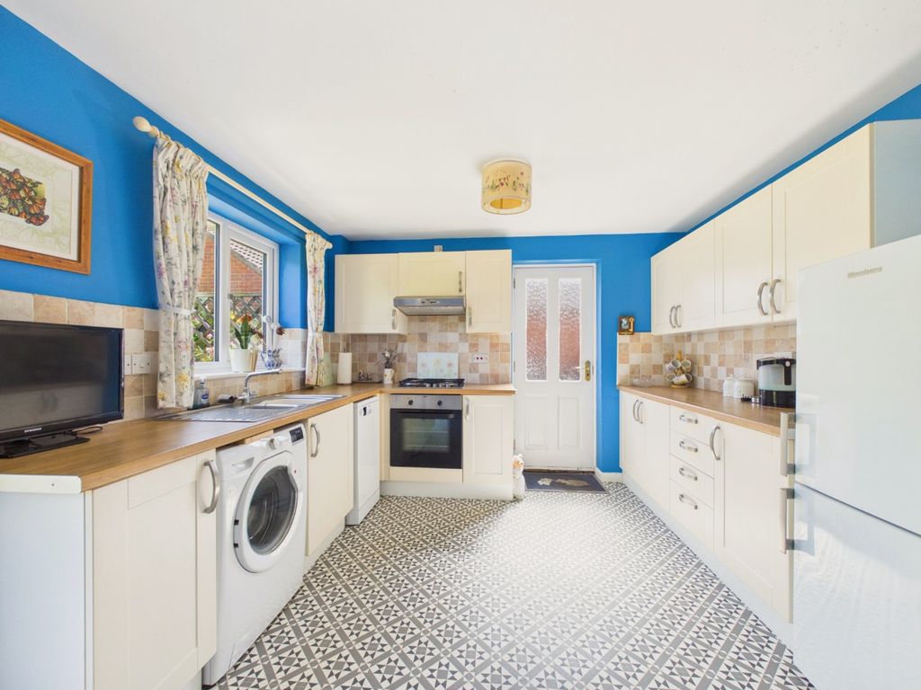 Property photo 2 of 14 5209147