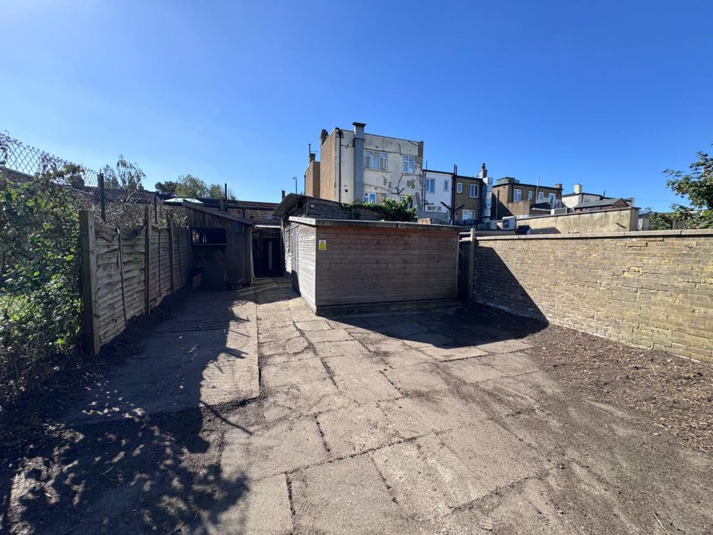 Property photo 2 of 20
