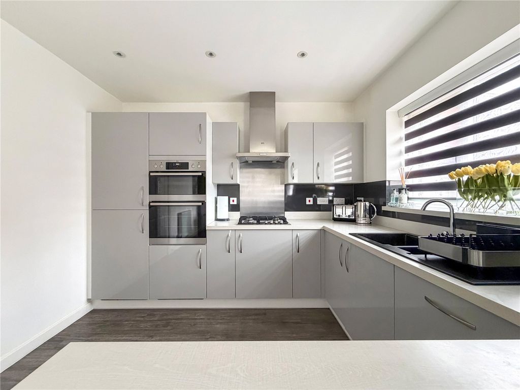 Property photo 3 of 25 Kitchen Diner